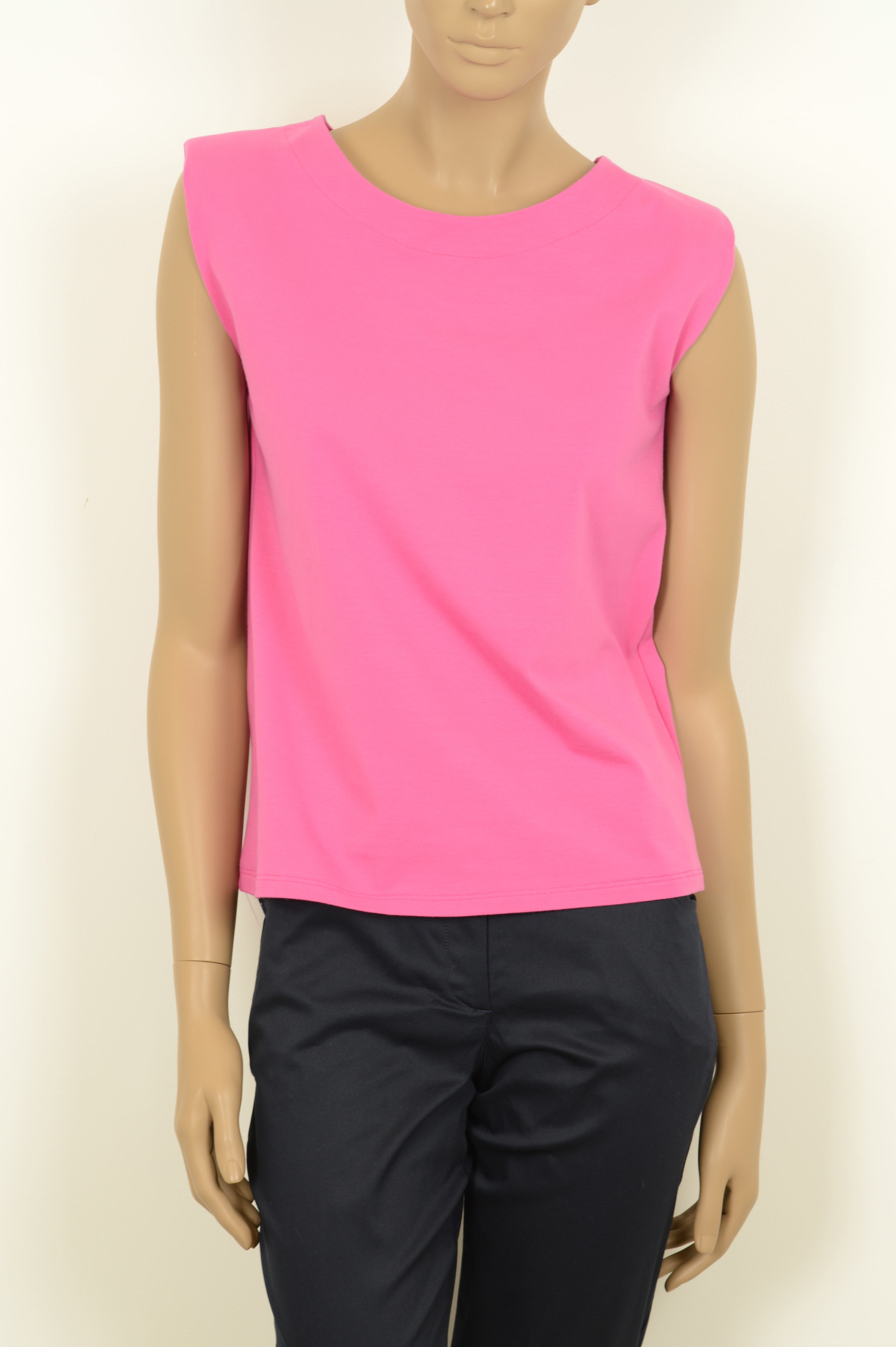 3221 Camiseta con hombreras escondidas
