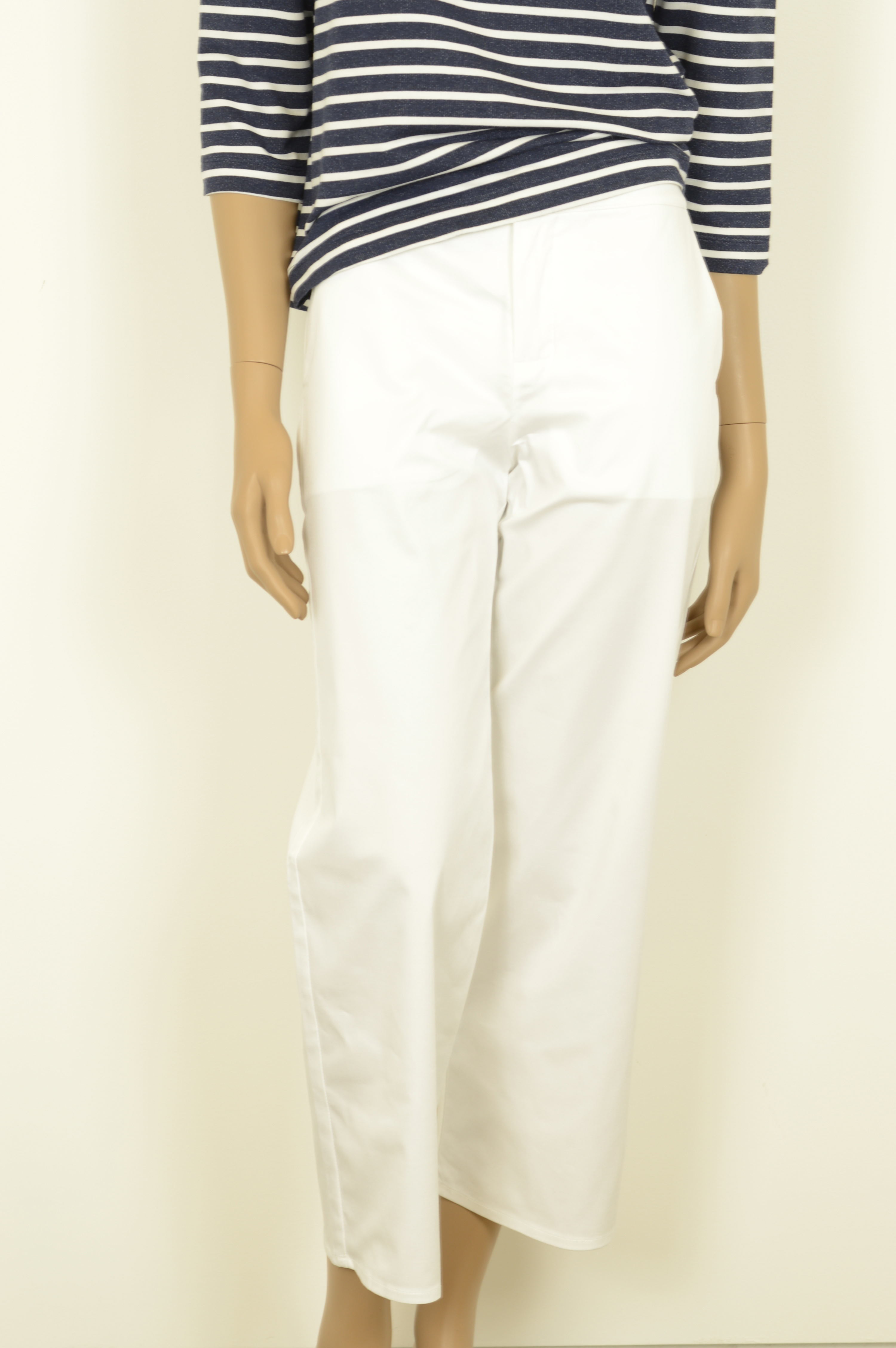 3298 Pantalón cropped ancho y corto